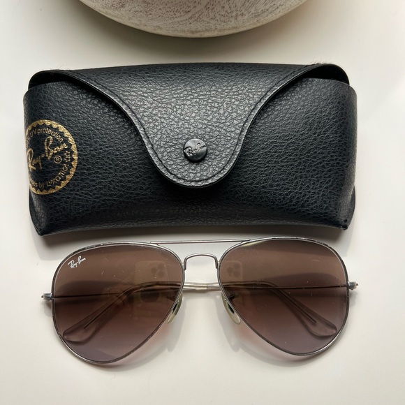 Ray Ban Aviators - Picture 1 of 4